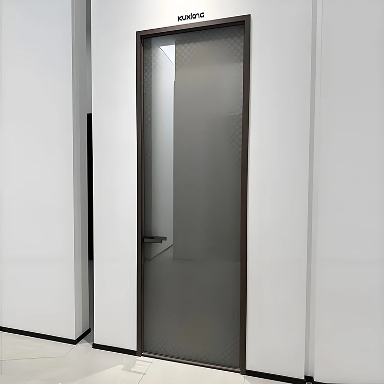 Cửa kính cường lực bên trong
